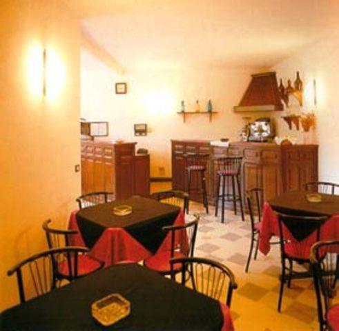 Hotel Il Giardino Dogliani Bagian luar foto