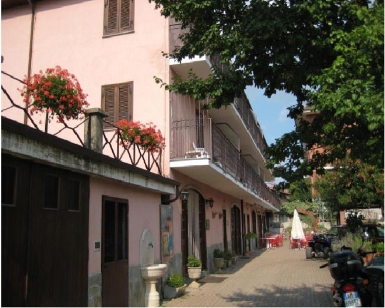 Hotel Il Giardino Dogliani Bagian luar foto